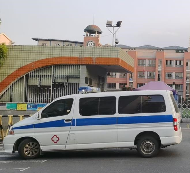 南湖救护车出租护送骨折病人一公里多少钱