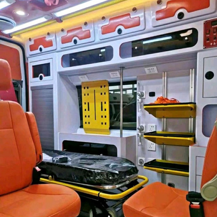 南湖长途救护车护送病人租赁价格